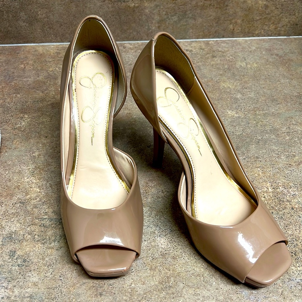 Jessica Simpson nude heels
